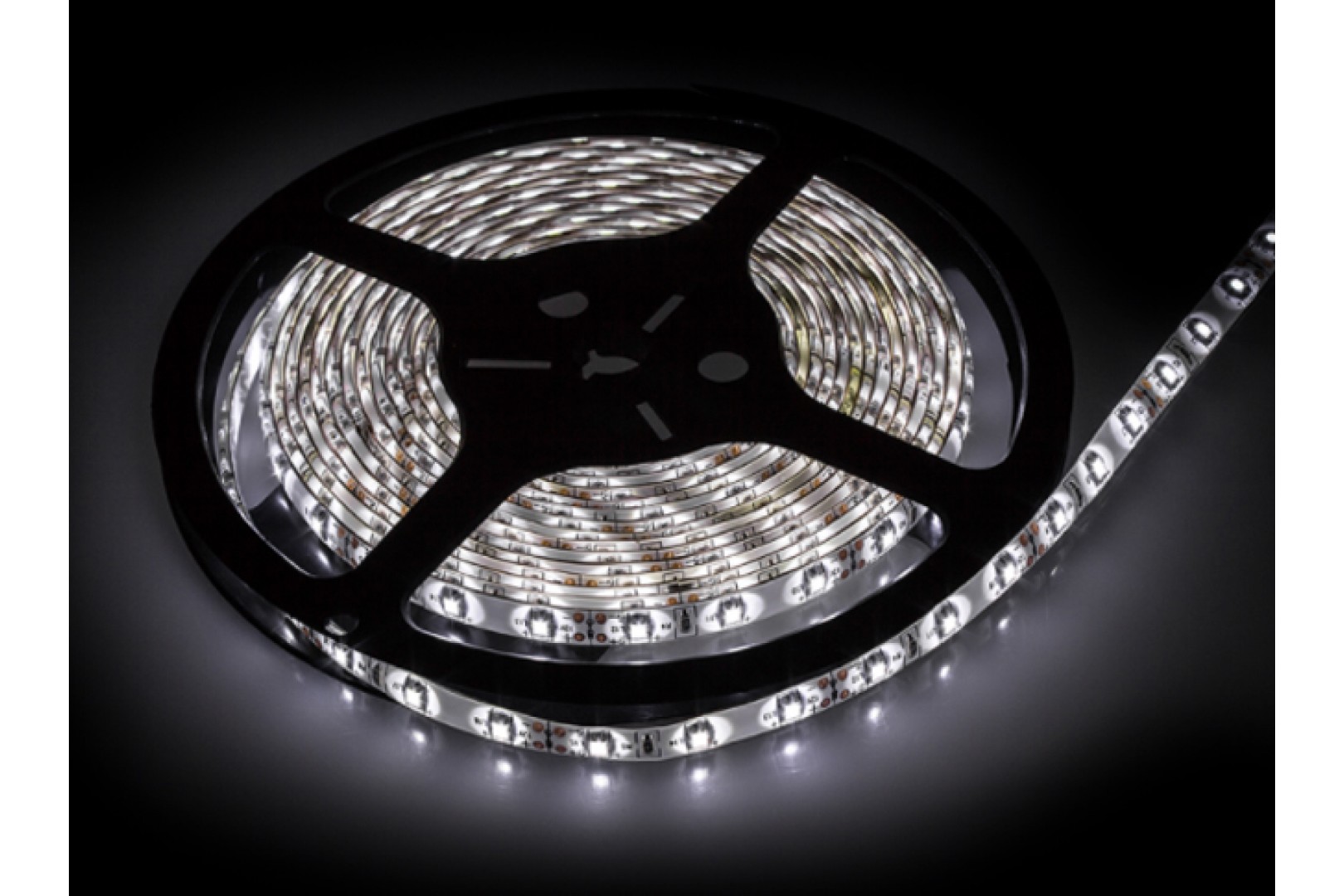 Лента светодиодная LS 35CW-60/65 60LED 4.8Вт/м 12В IP65 холодный белый 6000K IN HOME